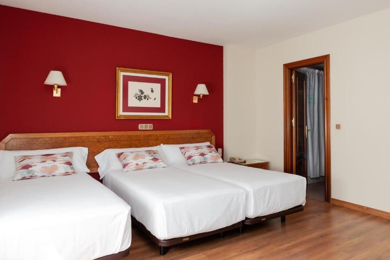 Hotel Don Carmelo Авила Экстерьер фото
