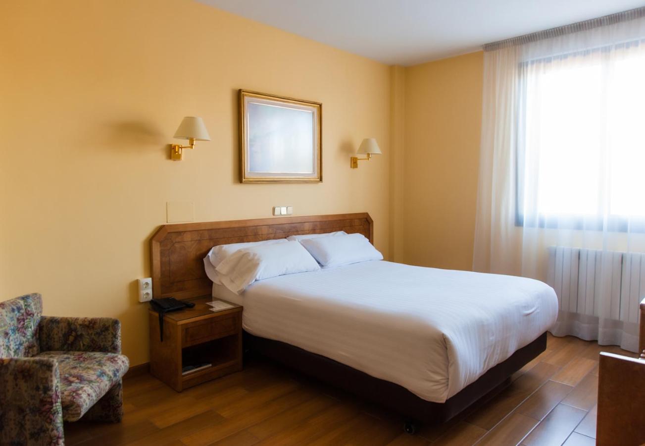 Hotel Don Carmelo Авила Экстерьер фото