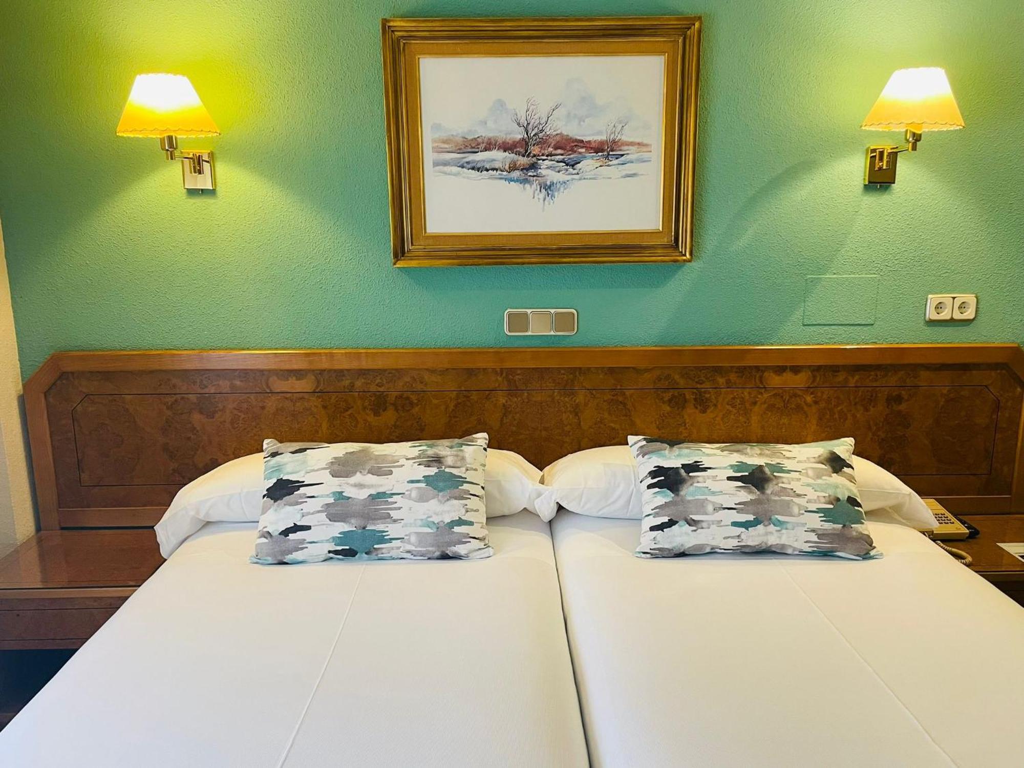 Hotel Don Carmelo Авила Экстерьер фото