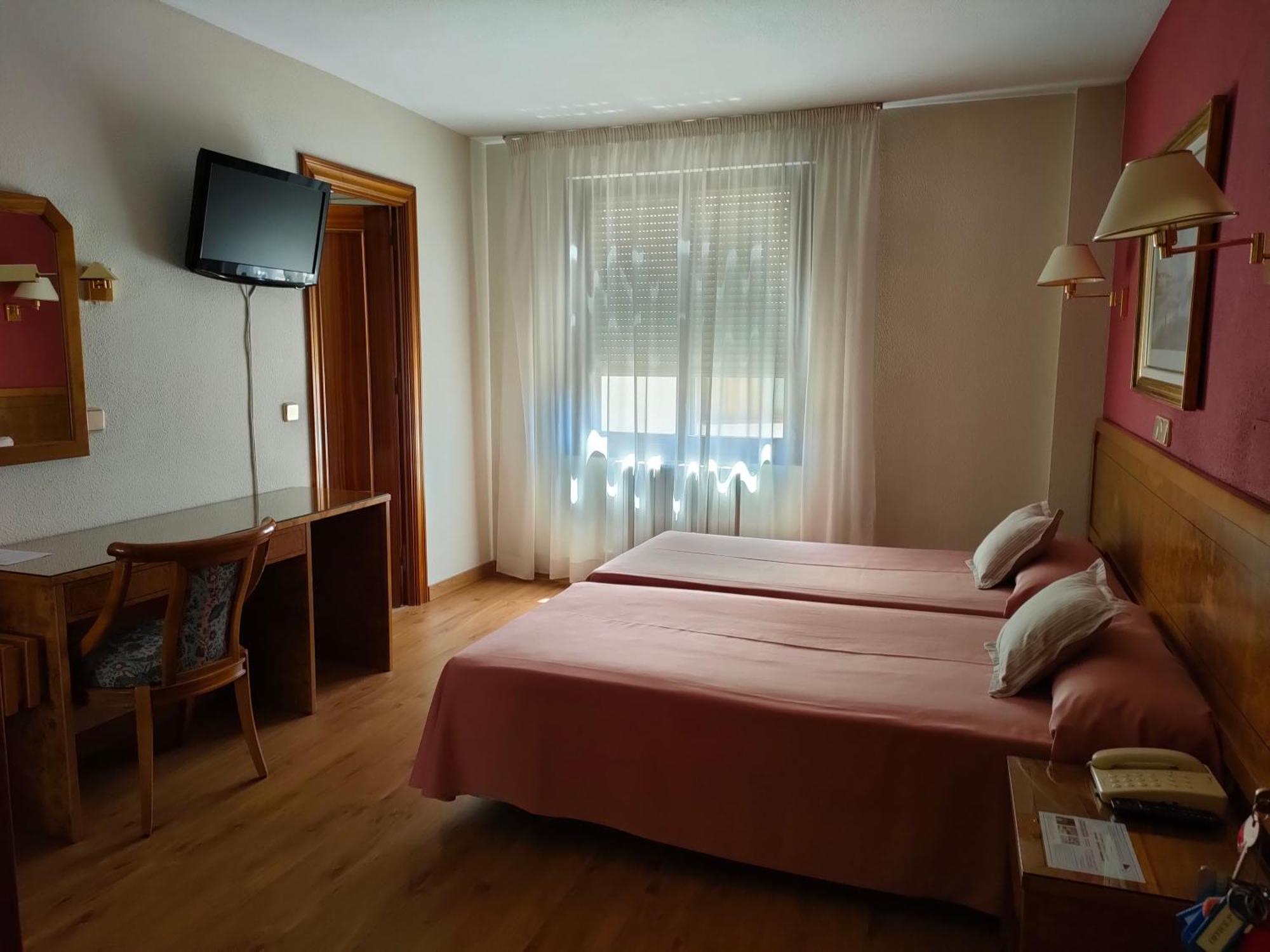 Hotel Don Carmelo Авила Экстерьер фото