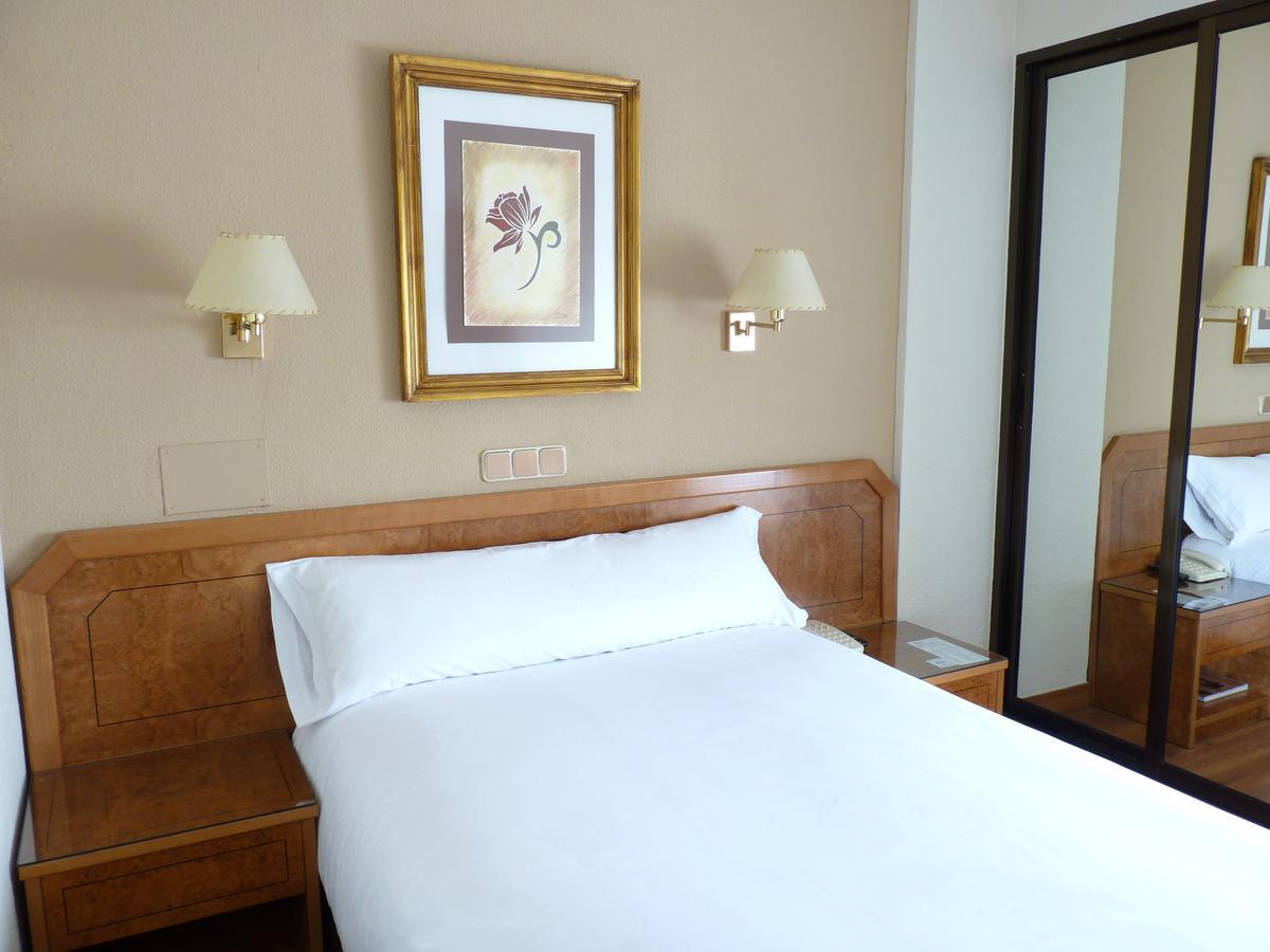 Hotel Don Carmelo Авила Экстерьер фото